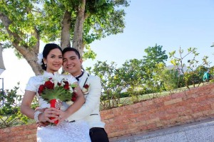couple at cebu temple grounds